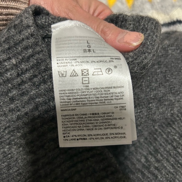 Gap Women Sweater - Picture 4 of 4